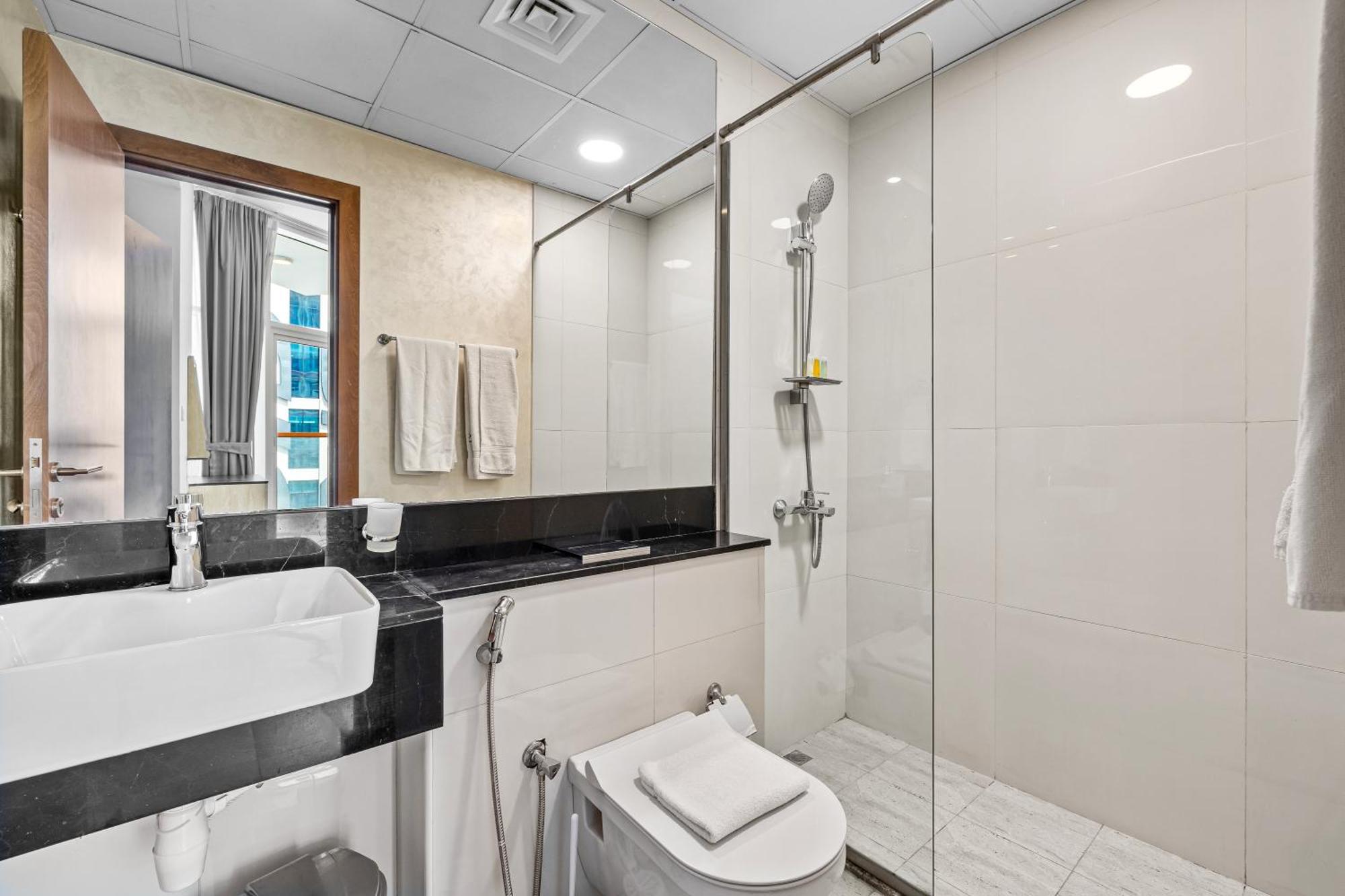 Ferienwohnung Unlock Waters Edge Dubai Exterior foto