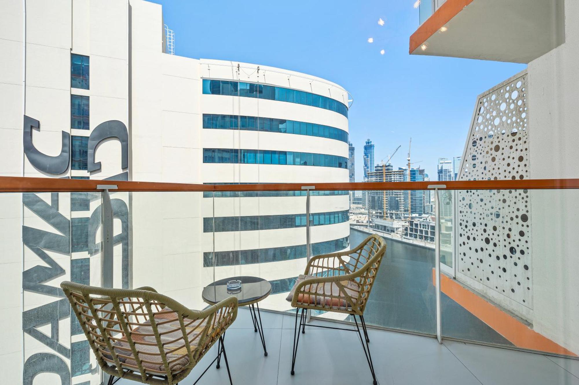 Ferienwohnung Unlock Waters Edge Dubai Exterior foto
