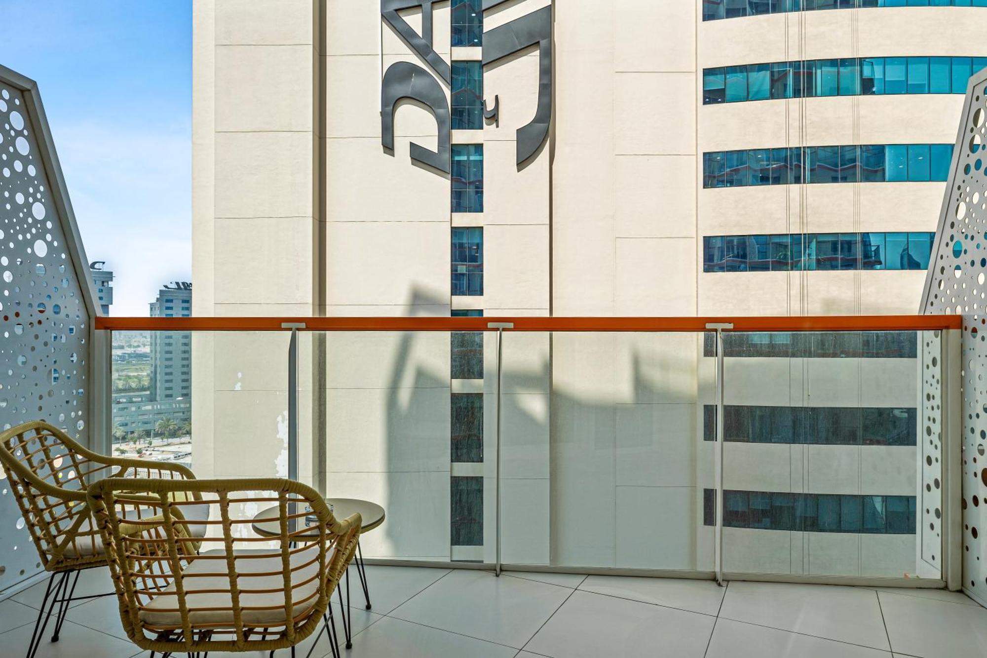 Ferienwohnung Unlock Waters Edge Dubai Exterior foto